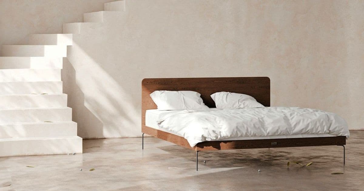 Bett in braun freistehend