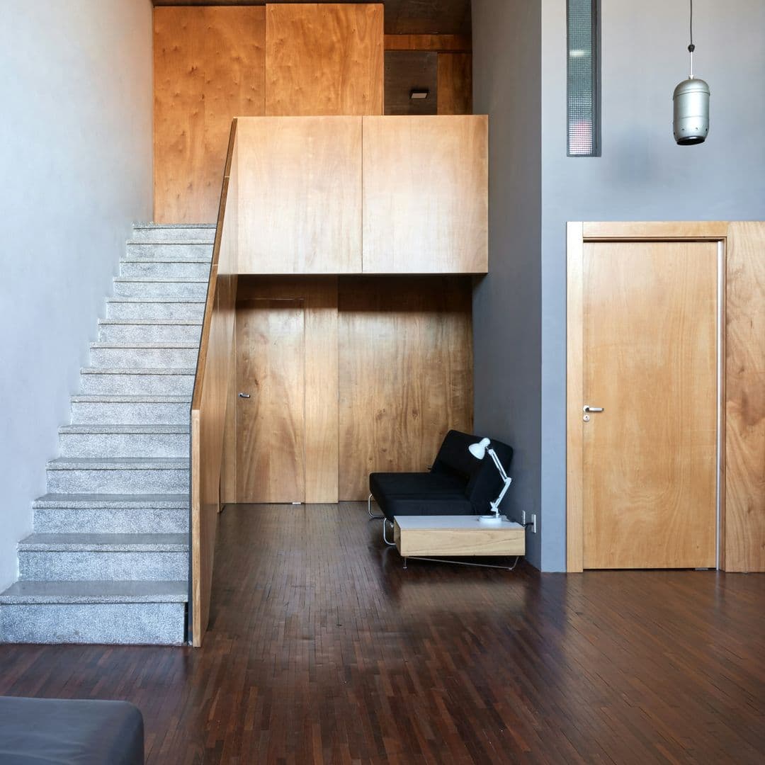 Steintreppe in Marmor Weiß