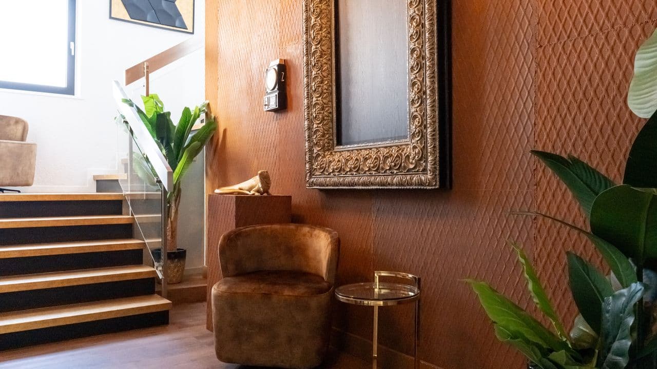 Eingang in Altbach mit Real Stone und Leisten