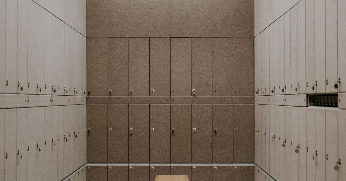 Umkleidekabine in Braun Hell