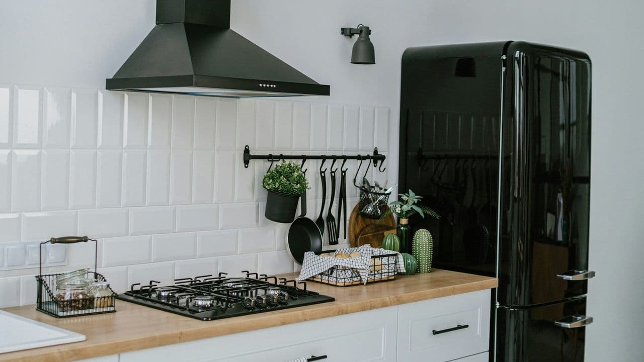 Kühlschrank in Schwarz