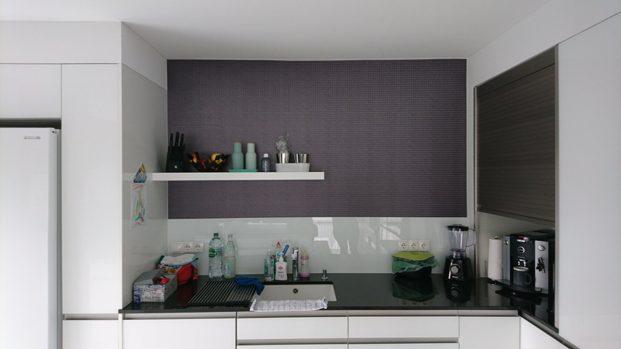 Interior design accents with abstract splashback on wall 01