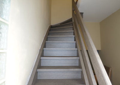 Treppensanierung - Klebefolie Holz für eine neue Holztreppe in holz grau