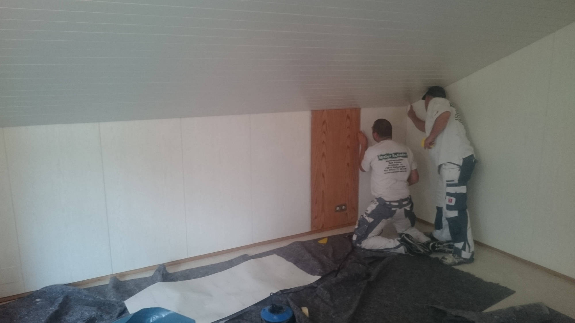 resimdo white wood-effect attic wall film - example