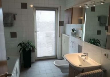 Handle your bathroom design yourself and implement new ideas for tiles and furniture - after